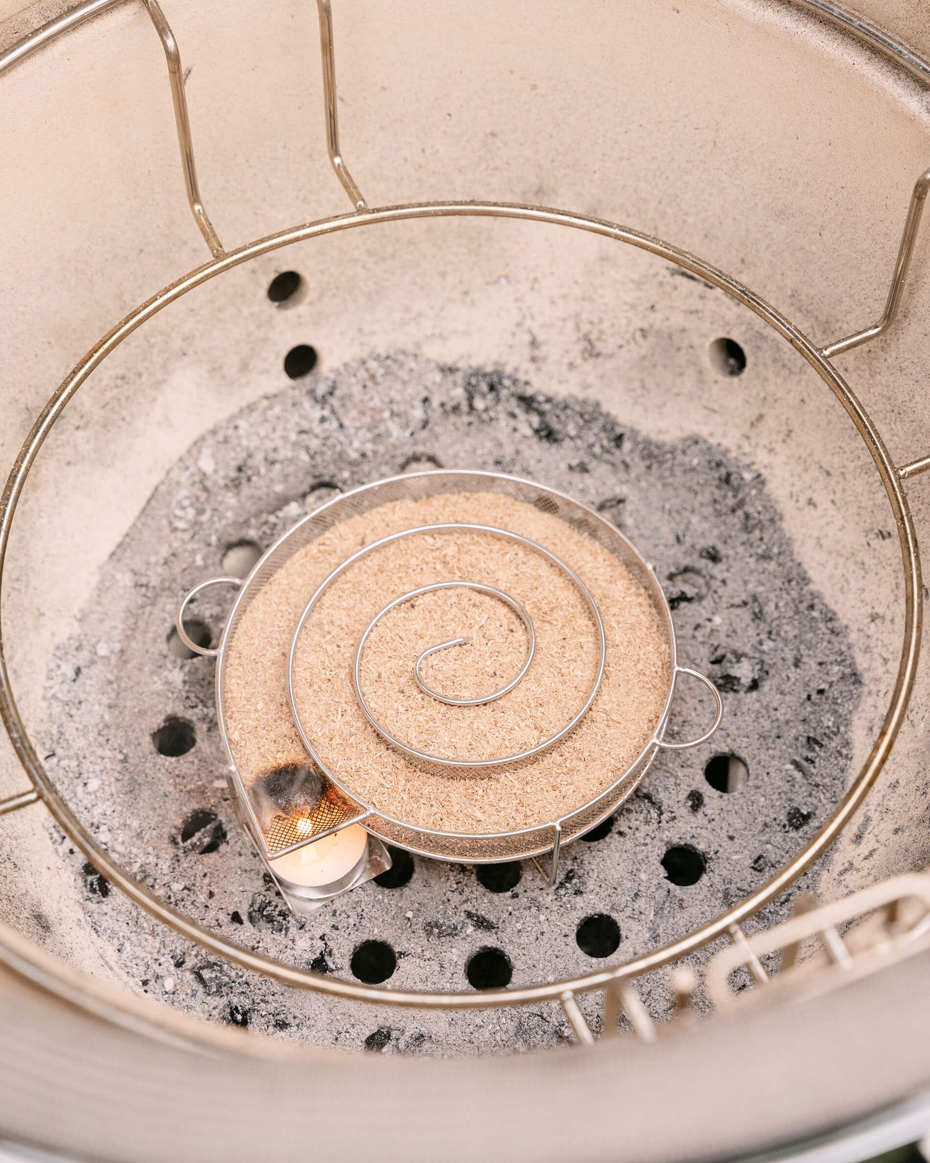 Serpentin de fumage à froid avec sciure